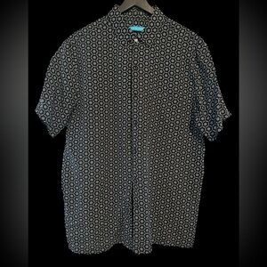 Tori Richard Men's Black Floral Short Sleeve Button Down. Made in Hawaii